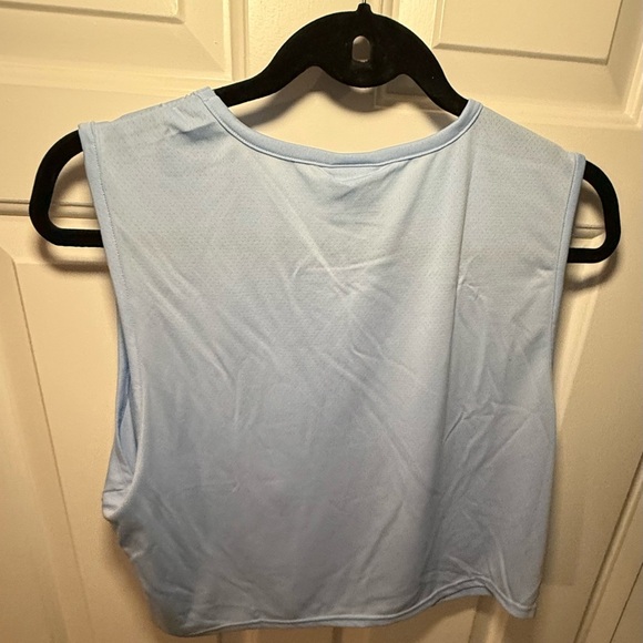 2/$15 Gymshark Women’s Sky Blue Training Crop Tank XXL - Picture 3 of 6